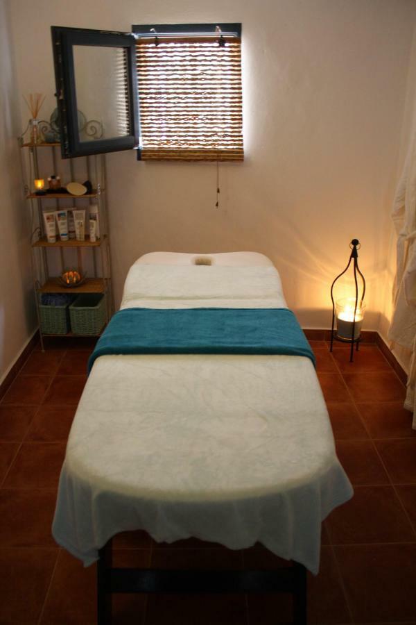 Boutique Bed & Breakfast Casa Utopia Alcaucín Εξωτερικό φωτογραφία