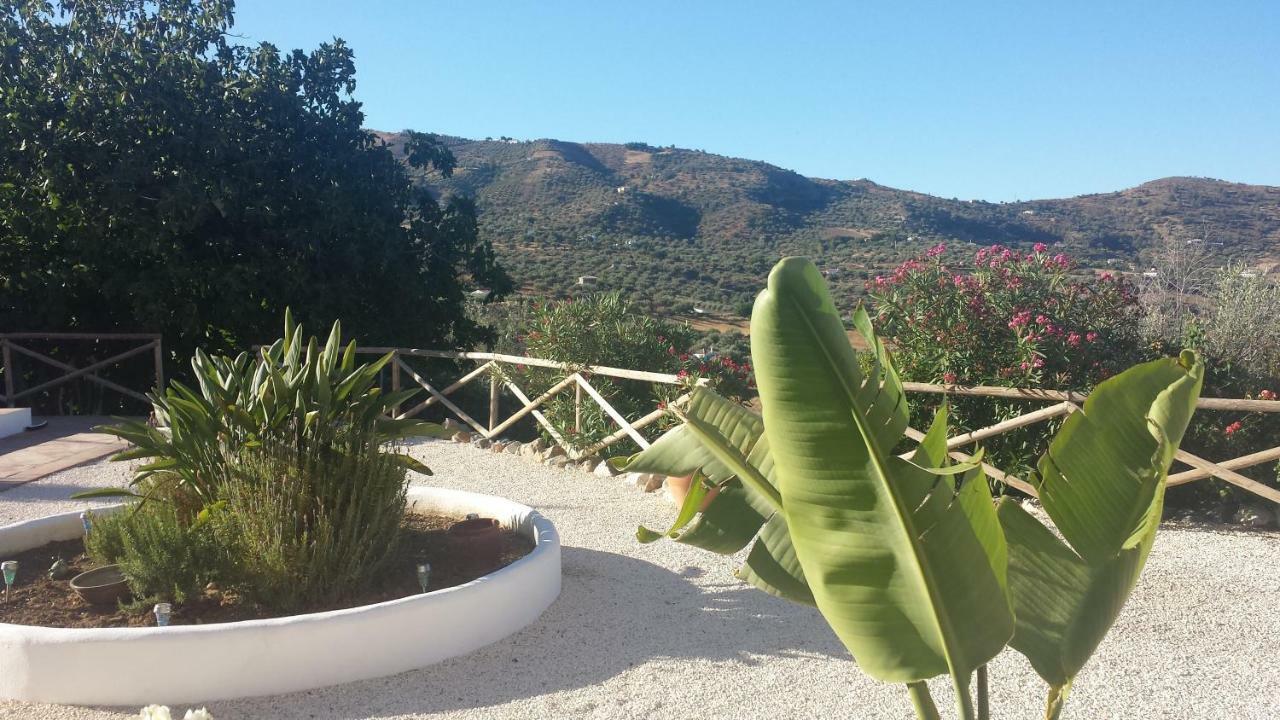 Boutique Bed & Breakfast Casa Utopia Alcaucín Εξωτερικό φωτογραφία