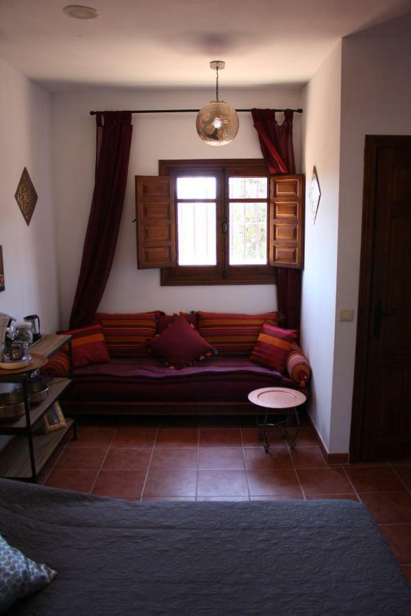 Boutique Bed & Breakfast Casa Utopia Alcaucín Εξωτερικό φωτογραφία