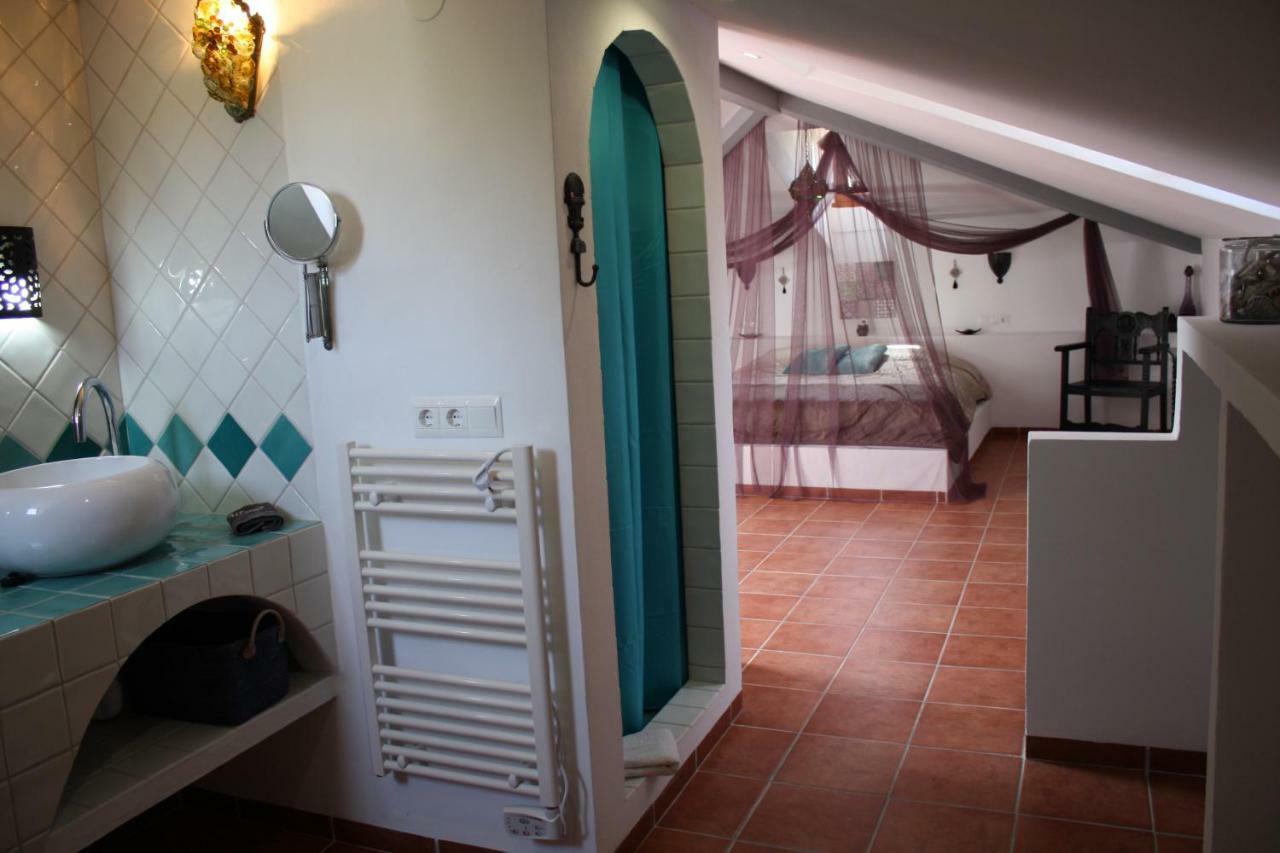 Boutique Bed & Breakfast Casa Utopia Alcaucín Εξωτερικό φωτογραφία