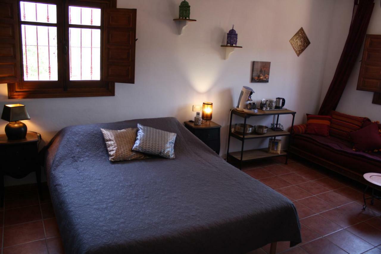 Boutique Bed & Breakfast Casa Utopia Alcaucín Εξωτερικό φωτογραφία